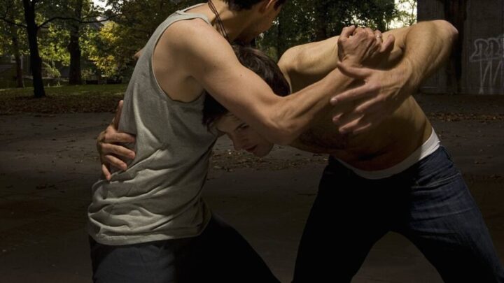 Chofer aplica la “voladora” en pelea callejera 3 chofer aplica la voladora en pelea callejera