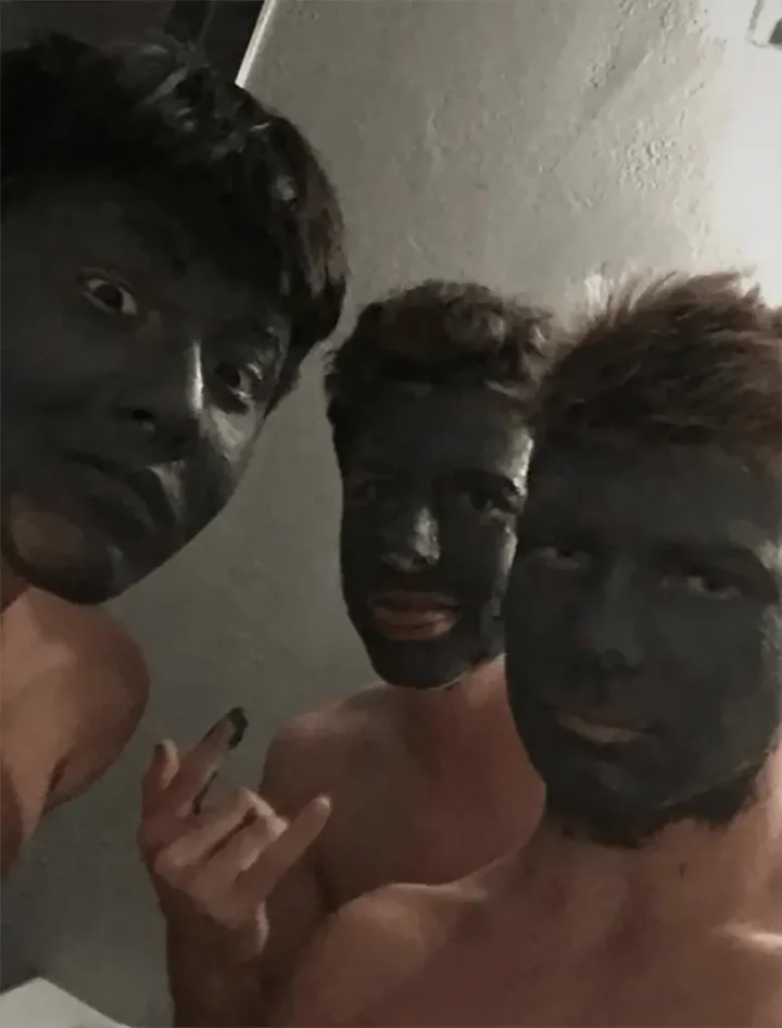 los adolescentes expulsados ​​de una escuela catolica de elite por blackface reciben un millon de dolares por un jurado