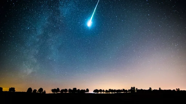 Meteorito ¿que Era Realmente El Objeto Que Ilumino Anoche El Cielo De Espana Y Portugal De Azul