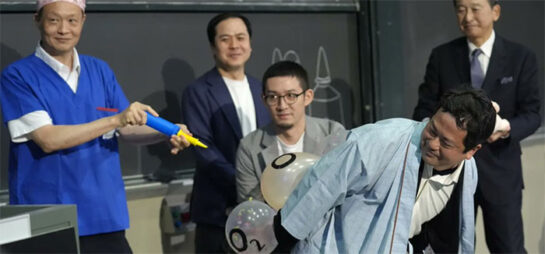 Científicos japoneses ganan el premio Nobel por sus investigaciones sobre la respiración por el ano. 7 Cientificos Japoneses Ganan El Premio Nobel Por Sus Investigaciones Sobre La Respiracion Por El Ano