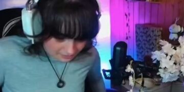 Una Streamer Se Hace Caca En Directo