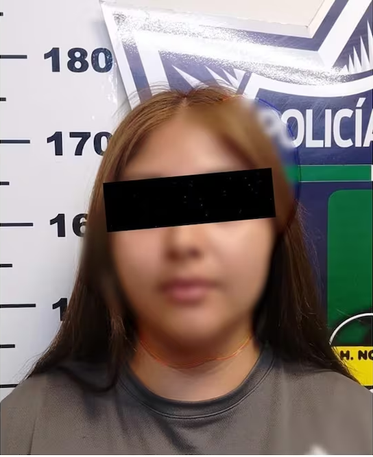 Mujer golpea a maestra de kínder en Sonora por enviarle solicitud de amistad en redes sociales a su esposo; es detenida. 3 sdfsdfsdf 1