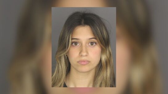 Detenida una trabajadora de un colegio acusada de enviar fotos íntimas a un menor... 5 Detenida Una Trabajadora De Un Colegio Acusada De Enviar Fotos Intimas A Un Menor