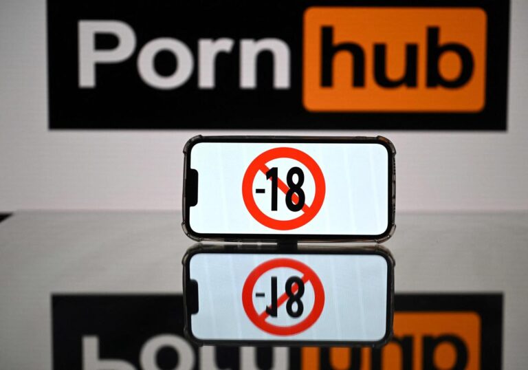 Pornhub Youporn Y Redtube Bloquean El Acceso De Los Usuarios En Francia En Protesta Por Las Exigencias Legales De Verificacion De Edad