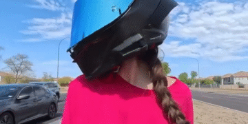 Ella Es Senya Hardin Y No Le Gusta La Calors