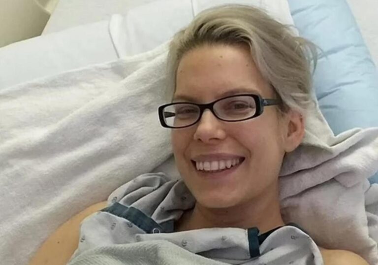 Se divorcia tras ser diagnosticada con un cáncer terminal y decide acostarse con 200 hombres antes de morir. 1 Se Divorcia Tras Ser Diagnosticada Con Un Cancer Terminal Y Decide Acostarse Con 200 Hombres Antes De Morir