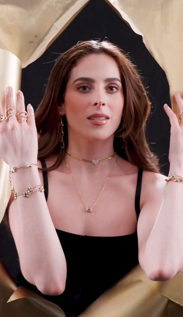 Fátima Bosch, luciendo hermosa en el nuevo comercial de #Nice. ✨💖 5 01