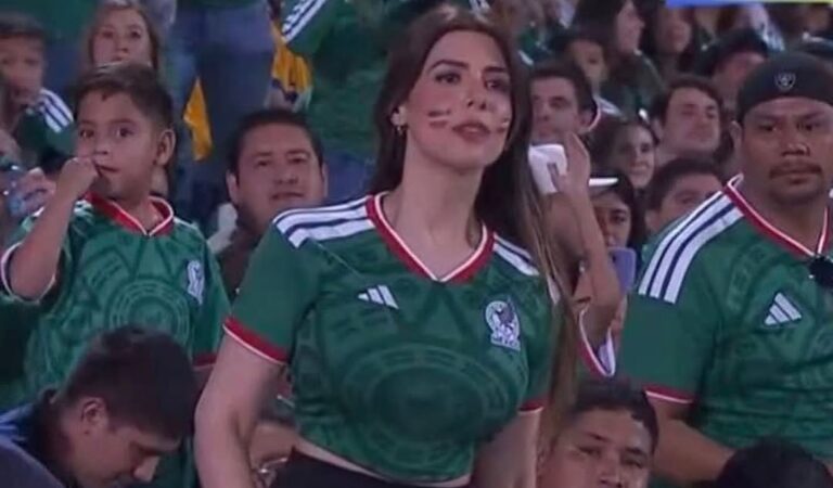 ¿Quién es la Chica de las fotos del partido de Futbol Mexico Vs. Uruguay?