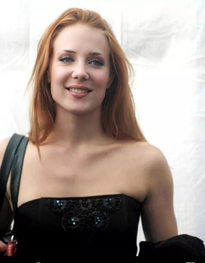 Feliz cumpleaños Simone Simons!!! 4 540686713 805267732002133 7800489272836833997 n