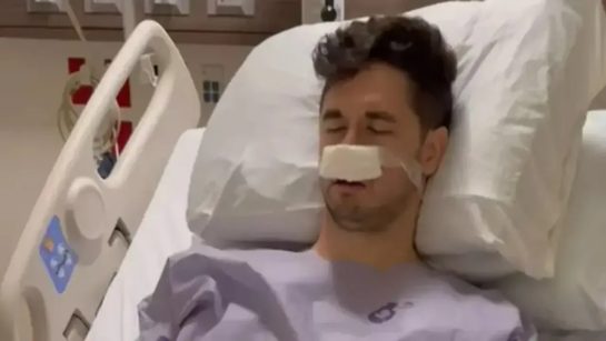 Despierta tras una cirugía hablando español con fluidez sin saber casi nada del idioma... 10 sdfsdfsdf