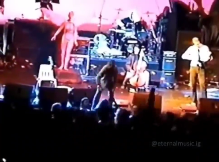 Kurt Cobain, Nirvana, 1993 1 videoframe 10483