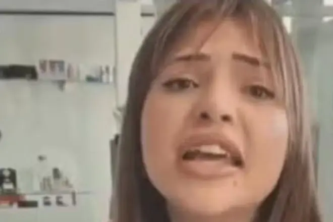 Una mujer apuñala a su peluquero porque no le gustó cómo le había dejado el fleco. 3 6a03530b636c21