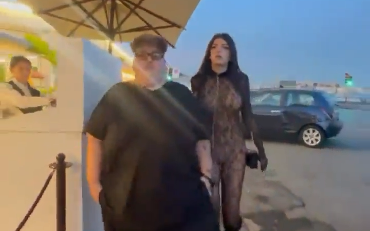 Gordo idiota viviendo el sueño...