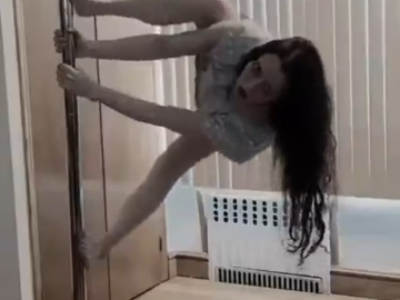 videoframe 834